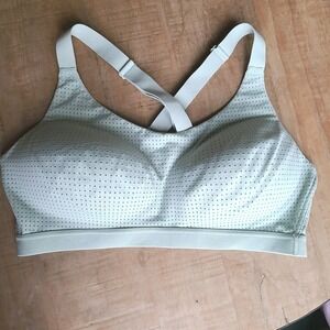 Victoria Secret VSX Sports Bra ‎ Cross Back Light Weight Sz 36C Muted Green
